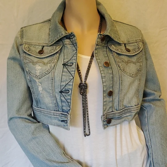 Tixi Cropped Denim Jacket - Picture 3 of 13